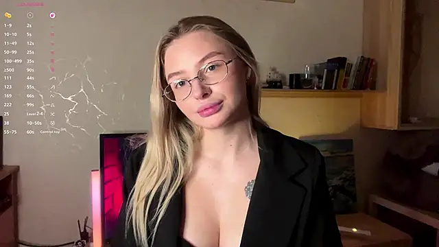 VictoriaMystery online show from 11/14/25, 01:32