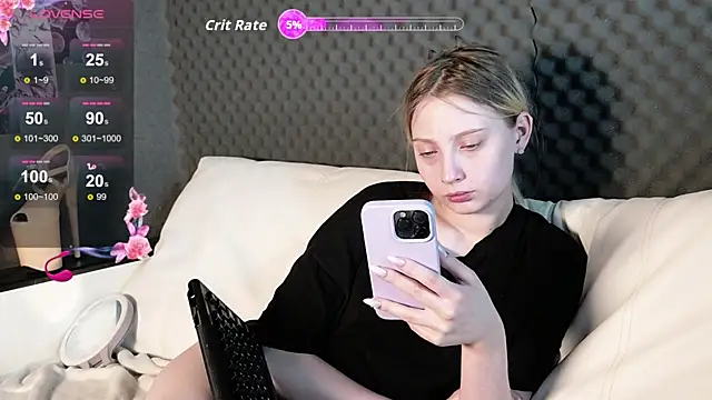 Fluffy Cloude online show from 05/06/26, 06:30