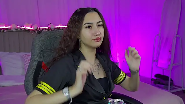 RebeckaThornton online show from 12/15/25, 09:46