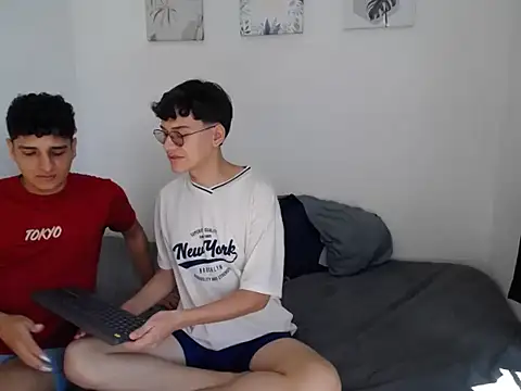 SpritzBoys online show from 10/21/25, 01:45