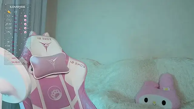 Snapshot of MiranaLieberttt chatting on 11/23/25, 09:47 MiranaLieberttt online show from 11/23/25, 09:47