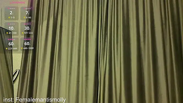 Snapshot of MissPompadure chatting on 12/01/25, 02:27 MissPompadure online show from 12/01/25, 02:27