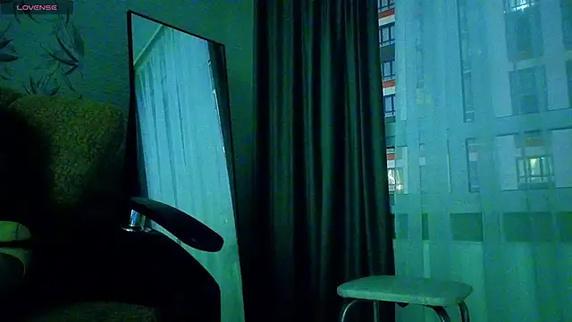 Snapshot of MissPompadure chatting on 12/22/25, 02:14 MissPompadure online show from 12/22/25, 02:14