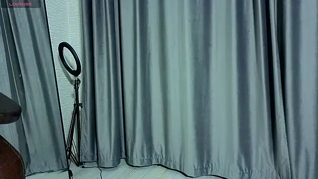 Snapshot of MissPompadure chatting on 01/05/26, 08:23 MissPompadure online show from 01/05/26, 08:23