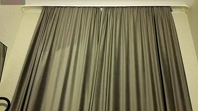 Snapshot of MissPompadure chatting on 03/18/26, 10:24 MissPompadure online show from 03/18/26, 10:24