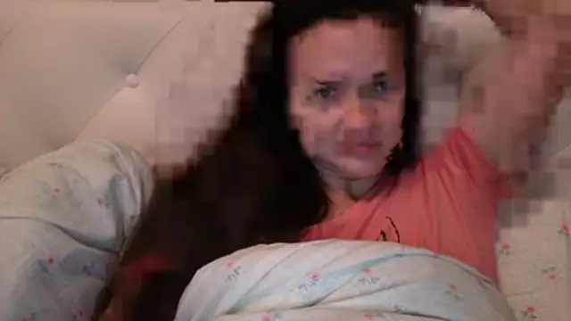 Snapshot of GiaaCaranggi chatting on 12/21/25, 08:27 GiaaCaranggi online show from 12/21/25, 08:27