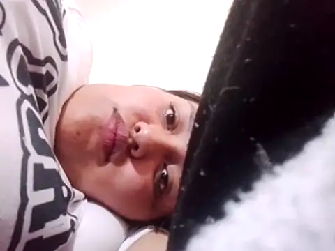 Snapshot of natt-bigass chatting on 02/17/26, 05:52 natt-bigass online show from 02/17/26, 05:52