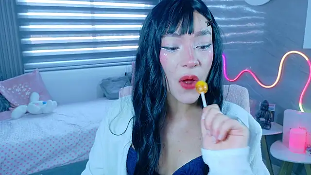 Naaomi cute online show from 10/16/25, 07:48