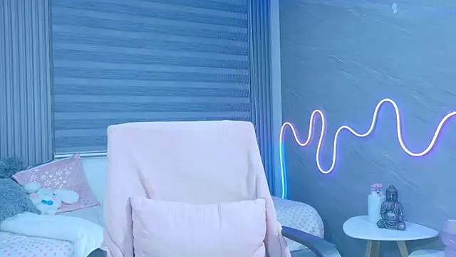 Naaomi cute online show from 10/25/25, 08:55