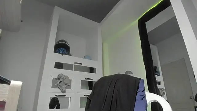 Sky Wild online show from 06/25/26, 05:34