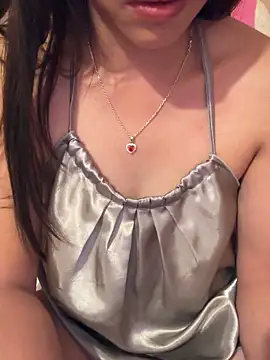 Snapshot of -Paige- chatting on 05/11/26, 04:15 -Paige- online show from 05/11/26, 04:15