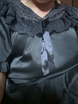 Snapshot of -Paige- chatting on 06/03/26, 10:51 -Paige- online show from 06/03/26, 10:51
