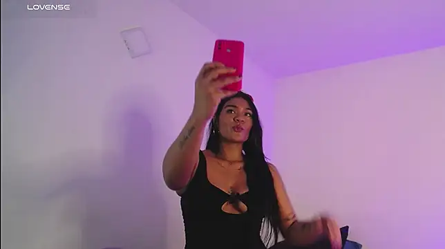 Snapshot of Miranda_kim_ chatting on 10/26/25, 06:14 Miranda kim online show from 10/26/25, 06:14