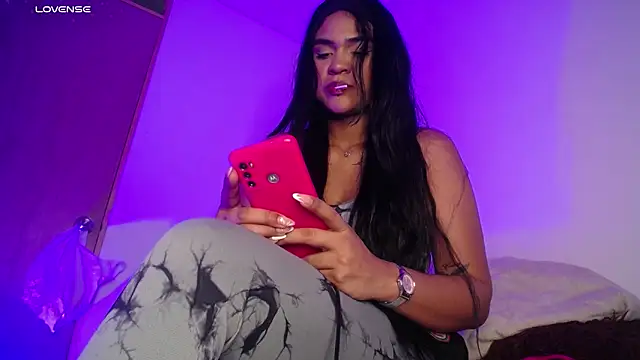 Snapshot of Miranda_kim_ chatting on 12/01/25, 03:22 Miranda kim online show from 12/01/25, 03:22