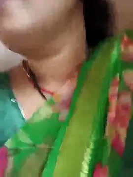 Snapshot of Rayal_bhabi chatting on 06/08/26, 01:28 Rayal bhabi online show from 06/08/26, 01:28