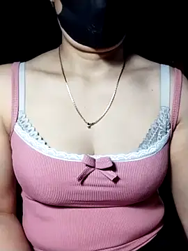 YiyinLy online show from 11/03/25, 02:57