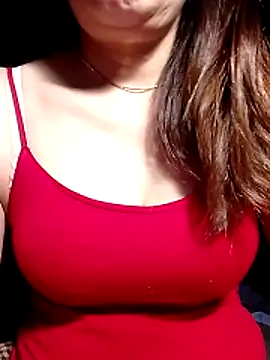 YiyinLy online show from 05/12/26, 09:01