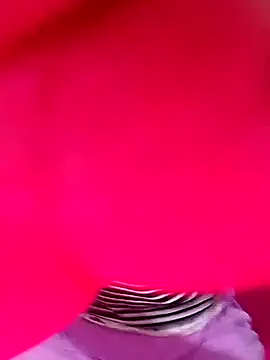 YiyinLy online show from 06/06/26, 03:06