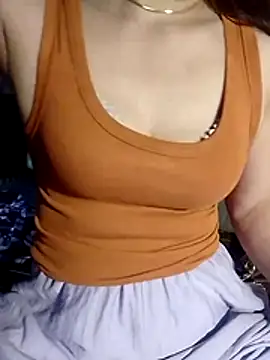 YiyinLy online show from 06/24/26, 01:21