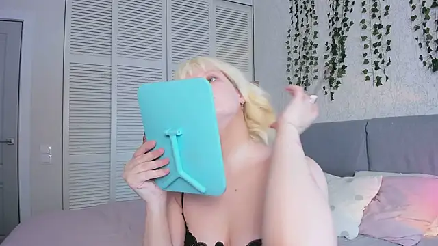 Stacy Starr online show from 06/16/26, 09:01