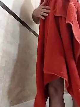 Snapshot of tennudist chatting on 11/17/25, 12:44 tennudist online show from 11/17/25, 12:44