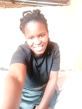 Snapshot of Sassy2219 chatting on 10/24/25, 08:22 Sassy2219 online show from 10/24/25, 08:22