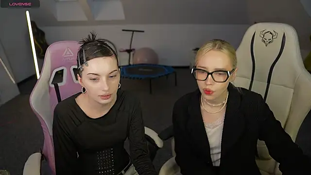 Jessica start online show from 11/29/25, 11:24