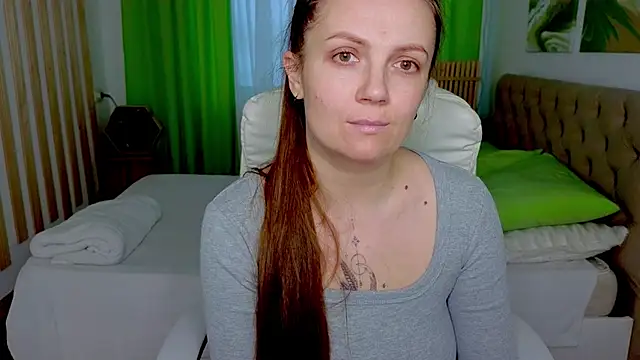 Snapshot of Amy__Leee_ chatting on 03/04/26, 01:39 Amy Leee online show from 03/04/26, 01:39