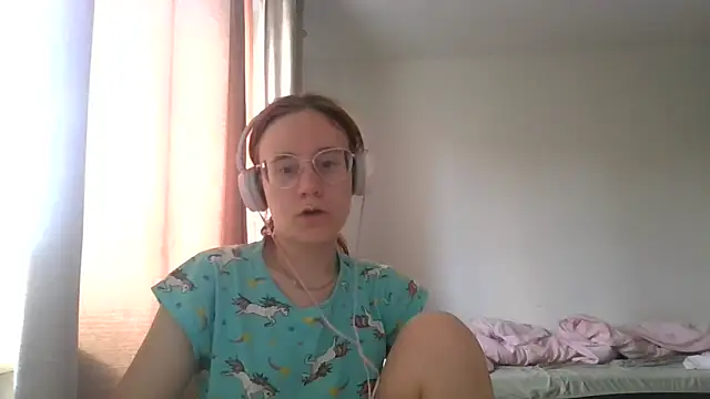 LuckySLove online show from 06/23/26, 02:04