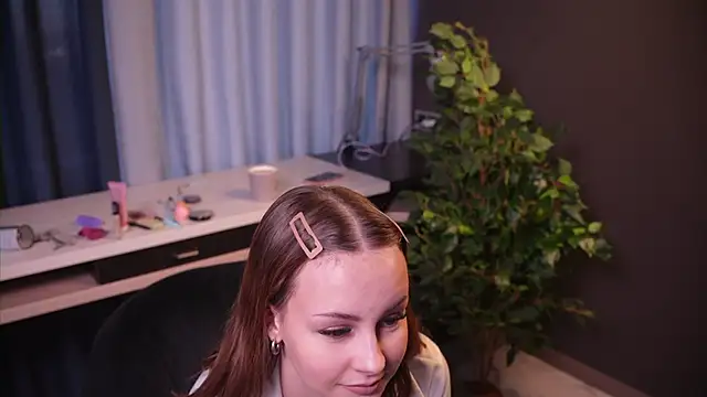 KrisWaller online show from 10/15/25, 10:48