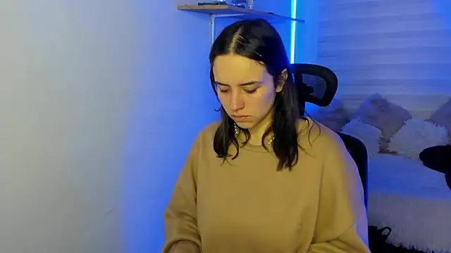 Emily Lindey online show from 11/02/25, 03:09