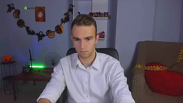 Snapshot of astren_villo chatting on 10/28/25, 01:25 astren villo online show from 10/28/25, 01:25