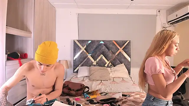 lily and wan online show from 10/18/25, 04:15