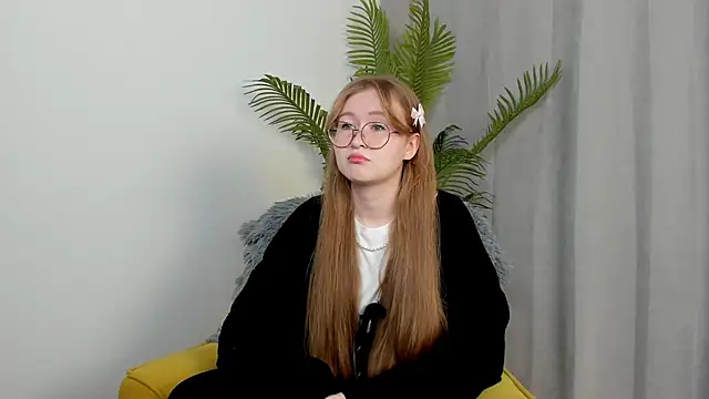 KelleMetos online show from 10/21/25, 02:40