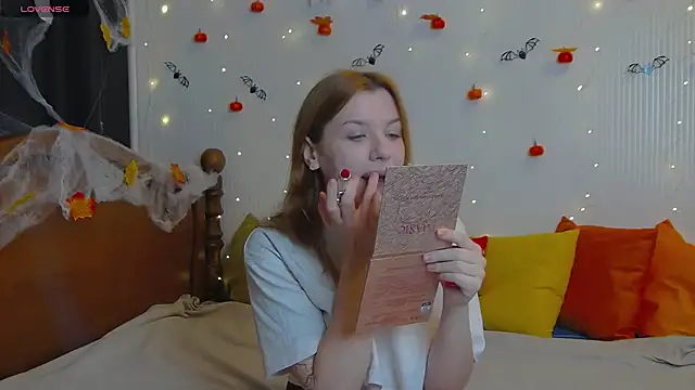 MeganNewCat online show from 10/23/25, 08:46