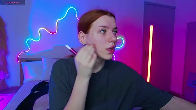 MeganNewCat online show from 11/28/25, 07:44