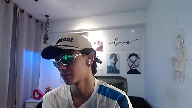 AmethystShadow17 online show from 01/11/26, 03:39