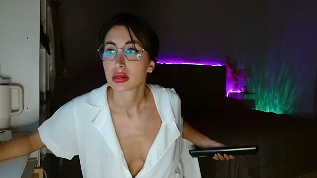 miafox bunny online show from 12/22/25, 03:03