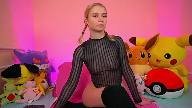 Snapshot of LillyOcean chatting on 02/13/26, 03:08 LillyOcean online show from 02/13/26, 03:08