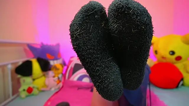 Snapshot of LillyOcean chatting on 02/18/26, 04:25 LillyOcean online show from 02/18/26, 04:25