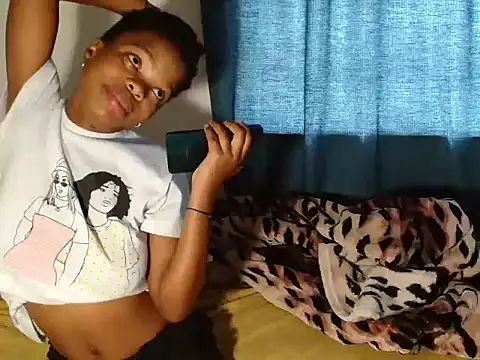 SexyLatoya05 online show from 10/27/25, 06:50