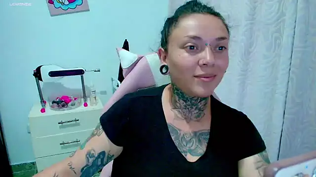 Snapshot of Elisce_cloudd chatting on 02/17/26, 03:14 Elisce cloudd online show from 02/17/26, 03:14