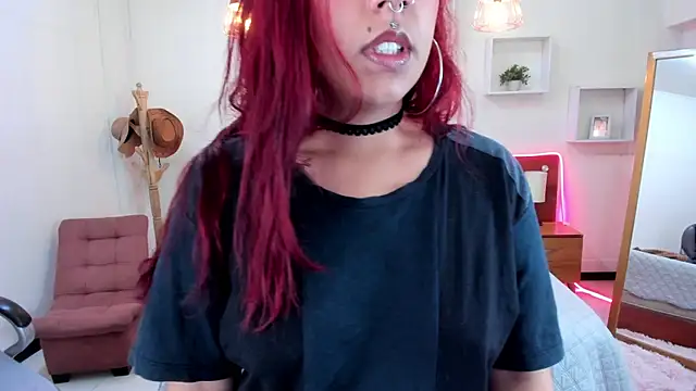 Cat  Moon   online show from 10/24/25, 08:05