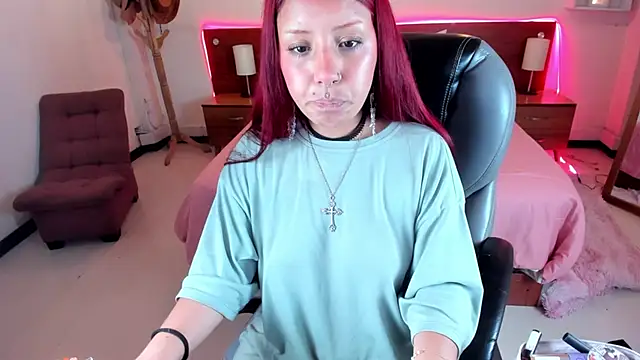 Cat  Moon   online show from 10/25/25, 12:45