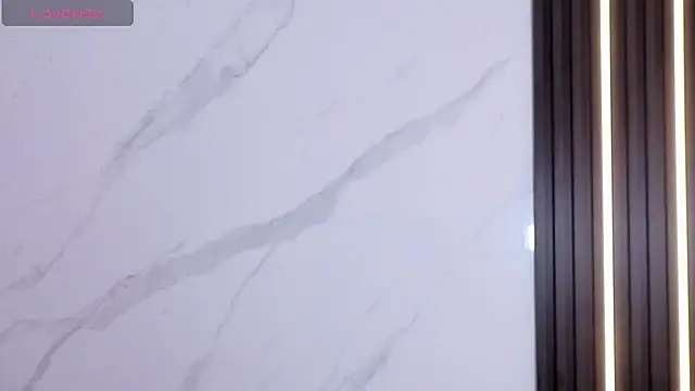 Snapshot of Alisson_brown1_ chatting on 10/30/25, 08:20 Alisson brown1  online show from 10/30/25, 08:20