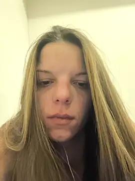 Snapshot of of-zenna chatting on 10/30/25, 06:08 of-zenna online show from 10/30/25, 06:08