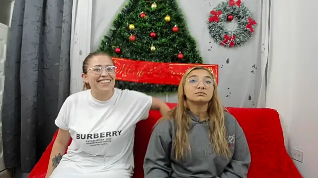 Snapshot of lesb_milf chatting on 01/03/25, 11:44 lesb milf online show from 01/03/25, 11:44