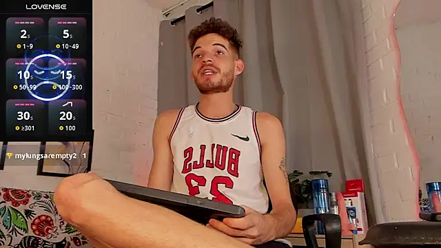 MATEO HUNTER online show from 12/15/25, 03:00