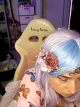 Snapshot of 111lucygrim111 chatting on 10/30/25, 07:47 111lucygrim111 online show from 10/30/25, 07:47