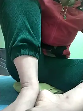 Amanda- ena- online show from 10/27/25, 04:49